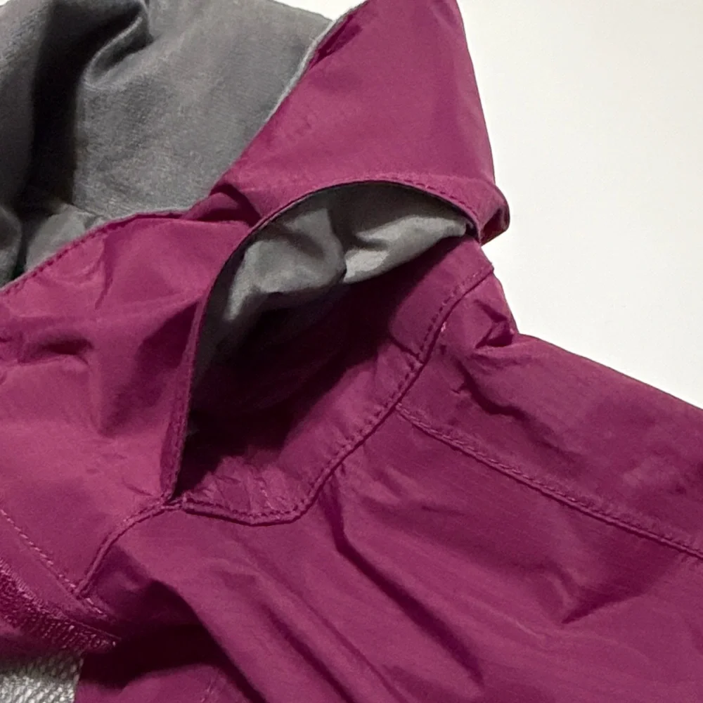 The North Face Women's Magenta Jacket with Packable Hoodie M - Picture 6 of 8